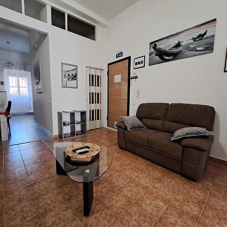 Appartamento Vacanze Cagliari - Via Lanusei מראה חיצוני תמונה